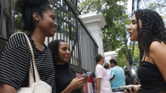 Rio: estudantes lidam com ansiedade e calor forte no 2º dia do Enem