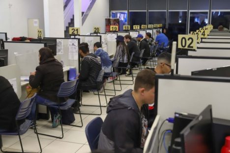 Agências do Trabalhador iniciam a semana com a oferta de 16.487 vagas, maior número do ano Agências do Trabalhador iniciam a semana com a oferta de 16.487 vagas, maior número do ano