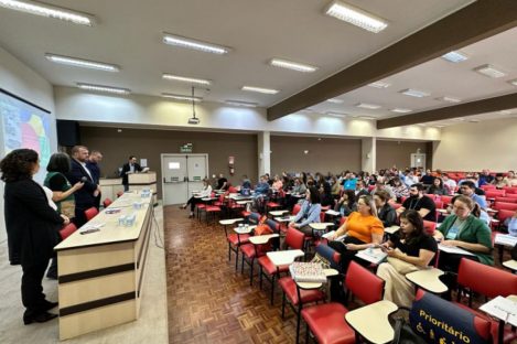Municípios participam de oficina do Estado para aperfeiçoar ações em casos de desastres Municípios participam de oficina do Estado para aperfeiçoar ações em casos de desastres