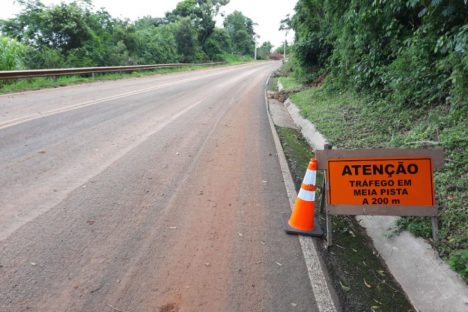 Imagem referente a DER/PR libera parcialmente rodovia em Realeza; veja a atualização dos bloqueios