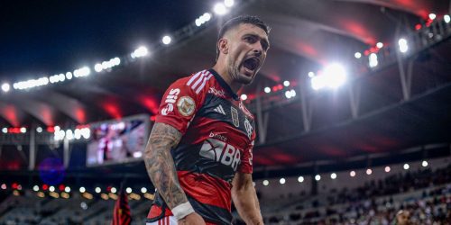 Imagem referente a Flamengo vence Bragantino e entra na briga pelo título do Brasileiro