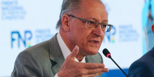 Imagem referente a Alckmin defende criar proposta para desonerar folha de pagamento
