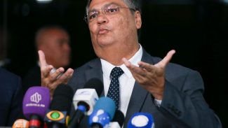Barroso avalia que posse de Dino no STF deve ocorrer em fevereiro