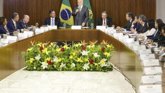 Brasil assume G20 com foco em fome, clima e governança global