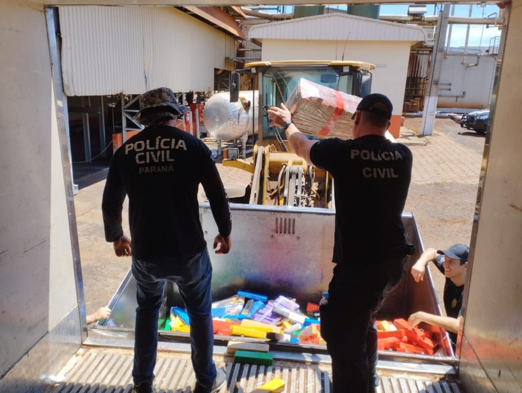 Polícia Civil de Cascavel realiza a incineração de 15 toneladas de drogas apreendidas