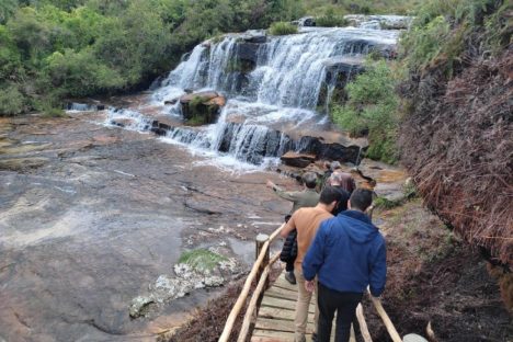 Imagem referente a Com a volta do calor, IAT apresenta guia para curtir as cachoeiras do Paraná