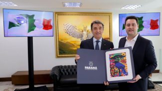 Governador Ratinho Junior recebe novo embaixador da Itália no Brasil