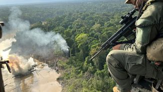 PF, Ibama e polícia colombiana desmobilizam garimpo na fronteira