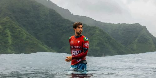 Imagem referente a Família diz que surfista João Chianca se recupera bem de acidente