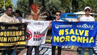 Grupo protesta contra leilão de blocos de exploração de petróleo e gás