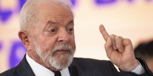 Imagem referente a Lula comemora aprovação da Reforma Tributária