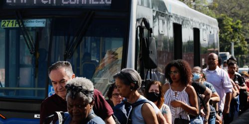 Imagem referente a Tarifa Zero em ônibus começou neste domingo na capital paulista