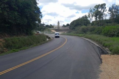 Imagem referente a Rio Branco do Sul inicia 2024 com trecho de rodovia estadual revitalizado