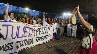 Cicloativistas fazem ato em SP em homenagem a artista venezuelana