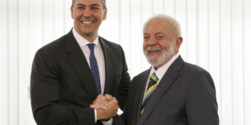 Imagem referente a Lula se reúne com presidente do Paraguai e discute energia de Itaipu