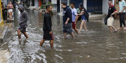 Fortes chuvas causam estragos a moradores fluminenses