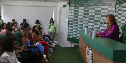 Imagem referente a Palmeiras anuncia Abel Ferreira até 2025 em coletiva só para mulheres
