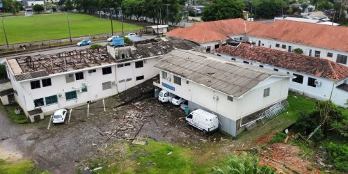 Temporal destelha hospital São Vicente Ferrer, no RS