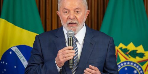 Lula lança pedra fundamental do campus do ITA em Fortaleza