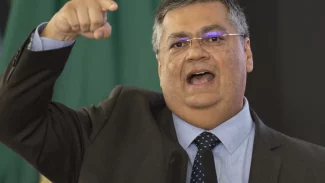 Dino critica relatório que aponta aumento da corrupção no Brasil 