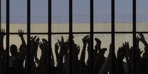 Imagem referente a Comissão do Senado aprova fim do “saidão” para presos