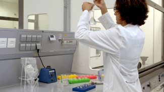 Fiocruz vai dobrar produção de testes de dengue em 2024