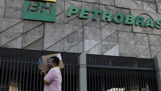 Produção da Petrobras cresce 2% no 4º trimestre de 2023