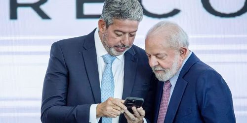 Imagem referente a Lula e Arthur Lira se reúnem para tratar da relação entre poderes