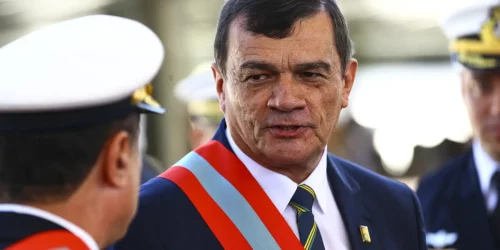 Imagem referente a Ministro de Bolsonaro revelou reuniões com militares sobre reeleição