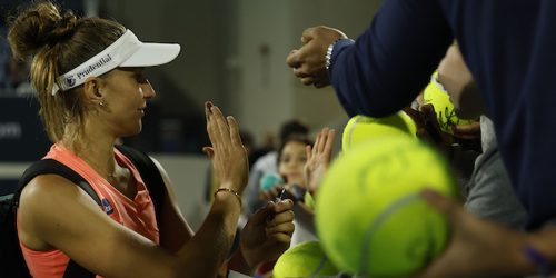 Imagem referente a Bia Haddad cai nas simples do WTA 500 de Abu Dhabi