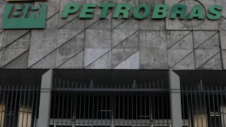Parceria da Petrobras com árabes busca recuperar operação de refinaria