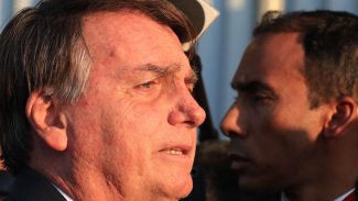 Defesa de Bolsonaro quer adiar depoimento à PF em caso sobre golpe