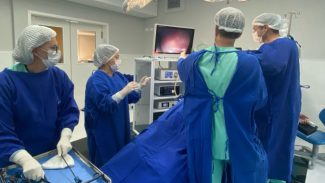 Hospital Regional da Lapa realiza primeira cirurgia por vídeo da sua história