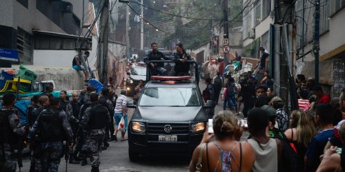 Imagem referente a Operações policiais no Rio deixam 22 mil estudantes sem aula