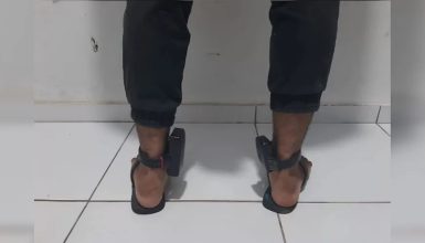 Imagem referente a Caso raro: homem é preso com duas tornozeleiras eletrônicas