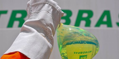 Imagem referente a Petrobras iniciará venda de diesel verde em São Paulo no próximo mês