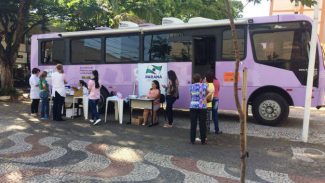 Ônibus Lilás leva atendimento às mulheres a três cidades da região Norte do Paraná