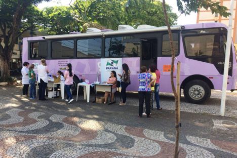 Imagem referente a Ônibus Lilás leva atendimento às mulheres a três cidades da região Norte do Paraná