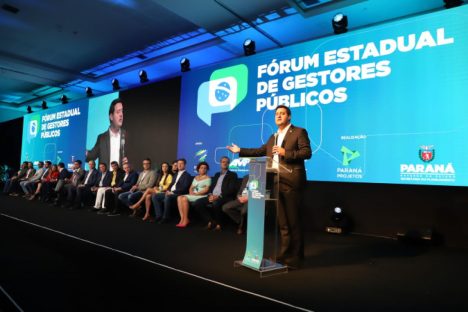 Imagem referente a Em Fórum de Gestores Públicos, governador reforça que planejamento induz crescimento