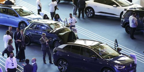 Imagem referente a Produção de veículos cresce 24,3% em fevereiro, revela a Anfavea