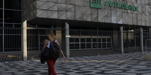 Imagem referente a Entenda a disputa por dividendos da Petrobras que derrubou ações