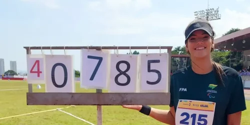 Imagem referente a Wanna Brito bate recorde mundial de arremesso de peso paralímpico