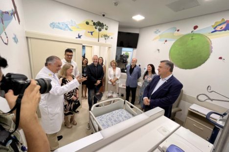 Imagem referente a Com apoio do Estado, Hospital Pequeno Príncipe inaugura oito novos leitos de UTI