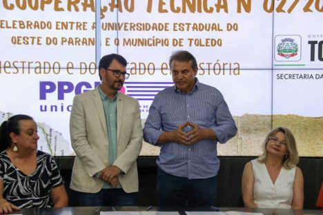 Imagem referente a Unioeste e Toledo firmam cooperação para professores concretizarem pós em História
