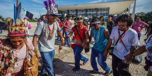 Indígenas fazem ato contra Marco Temporal em frente ao STF