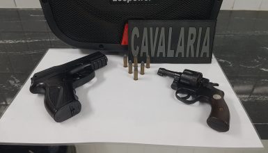 Imagem referente a Mulher é presa no Interlagos com caixa de som roubada em Toledo, simulacro, arma e munições