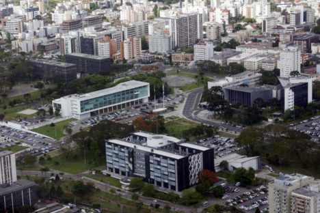 Imagem referente a Concurso para Quadro Próprio do Governo do Paraná tem mais de 35 mil inscritos