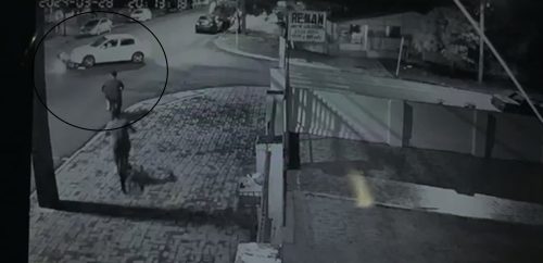 Imagem referente a Câmera registra acidente na Rua Xavantes