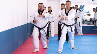 Seminário Nacional de Taekwondo reuniu dezenas de atletas em Curitiba no feriado