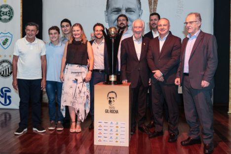 Imagem referente a Troféu Gil Rocha será entregue ao campeão paranaense em transmissão da Paraná Turismo